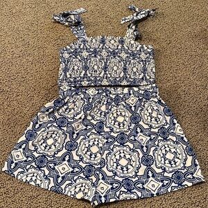 Shein Halter Top & Shorts Set Size Medium in Like New Condition
